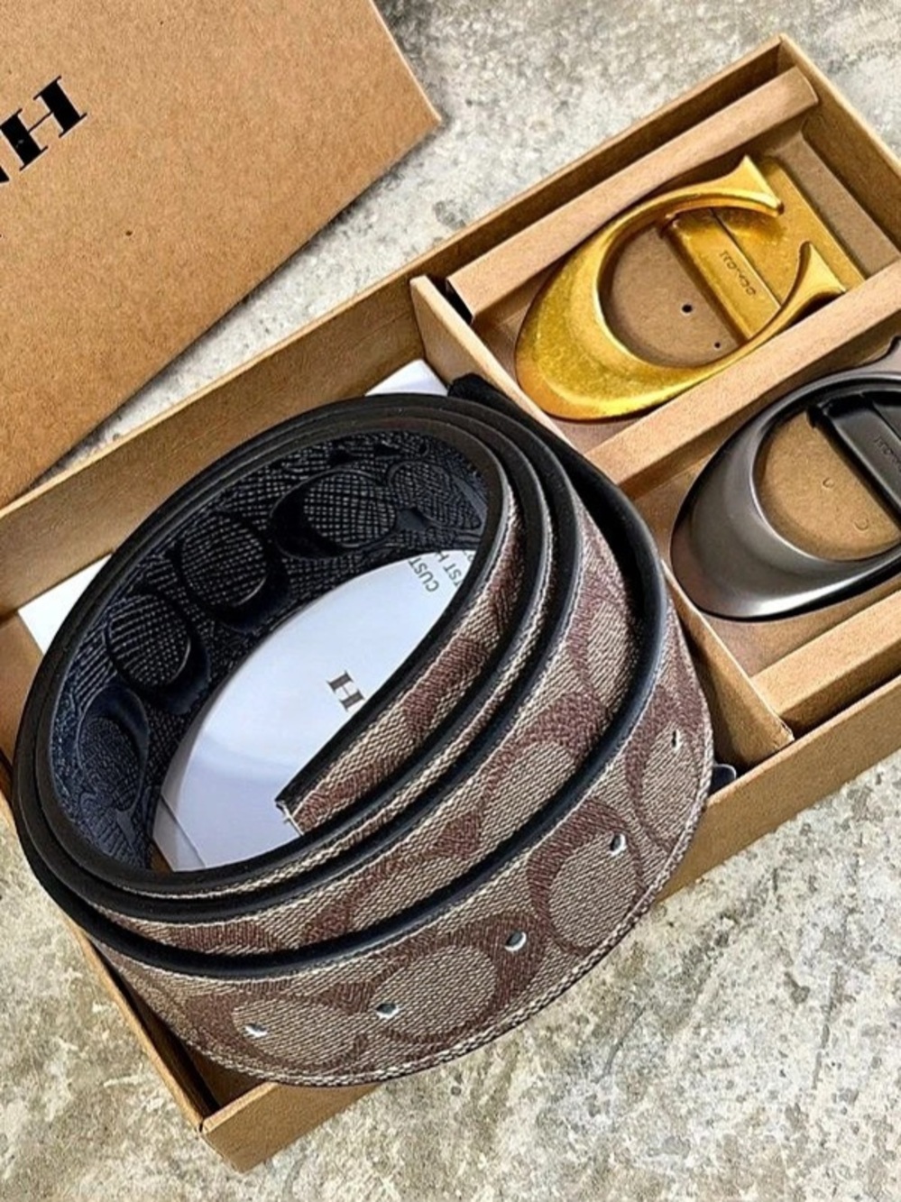 COACH Boxed Plaque And Harness Buckle Cut-To-Size Reversible Belt, 38MM